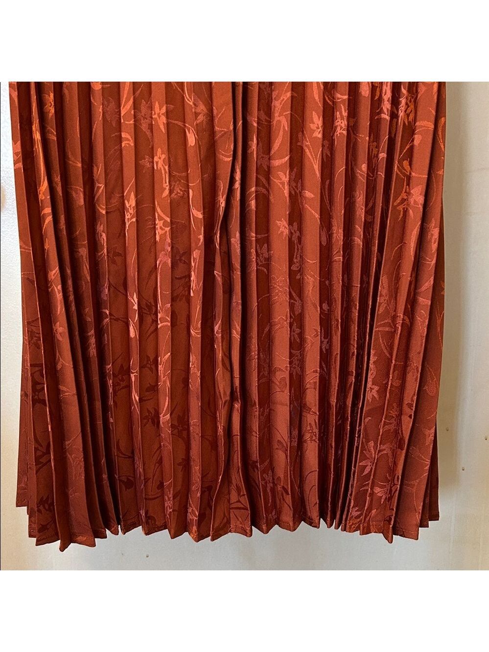 Lulu's Regal Rust Pleated Midi Dress size XS - Picture 10 of 13